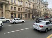 İcarəyə verilir 2 otaqlı 435 m2 obyekt 28 May m.