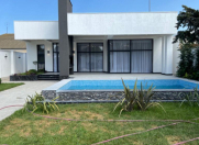 Satılır 4 otaqlı 200 m2 bağ evi Şüvəlan