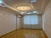 İcarəyə verilir 4 otaqlı 181 m2 yeni tikili Elmlər Akademiyası m.