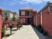 Satılır 6 otaqlı 220 m2 həyət evi Binə