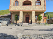 Satılır 4 otaqlı 145 m2 bağ evi Şəki