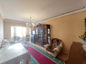 Satılır 4 otaqlı 100 m2 köhnə tikili Xalqlar Dostluğu m.