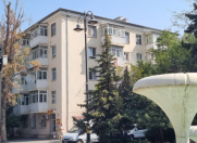 Satılır 2 otaqlı 48 m2 köhnə tikili Heydər Əliyev Mərkəzi