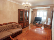 Satılır 3 otaqlı 80 m2 köhnə tikili 8 mkr