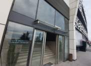 İcarəyə verilir 1 otaqlı 2300 m2 obyekt Şah İsmayıl Xətai m.