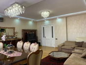 Satılır 3 otaqlı 137 m2 yeni tikili Şah İsmayıl Xətai m.