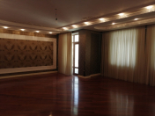Satılır 4 otaqlı 213 m2 yeni tikili Nizami m.