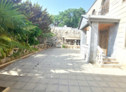 Satılır 5 otaqlı 300 m2 villa Bayıl parkı