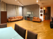 İcarəyə verilir 3 otaqlı 150 m2 yeni tikili 28 May m.