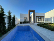 Satılır 4 otaqlı 180 m2 bağ evi Şüvəlan Park ticarət mərkəzi