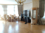 Satılır 3 otaqlı 174 m2 yeni tikili 28 may