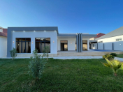 Satılır 4 otaqlı 200 m2 bağ evi Mərdəkan