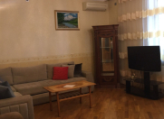 İcarəyə verilir 3 otaqlı 150 m2 yeni tikili Memar Əcəmi m.