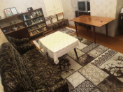 İcarəyə verilir 3 otaqlı 70 m2 həyət evi Nizami m.
