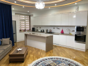 İcarəyə verilir 3 otaqlı 130 m2 yeni tikili Şah İsmayıl Xətai m.