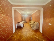 İcarəyə verilir 3 otaqlı 75 m2 köhnə tikili 6 mkr