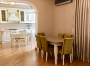 Satılır 4 otaqlı 155 m2 yeni tikili Heydər Əliyev Mərkəzi