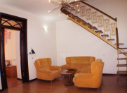 Satılır 3 otaqlı 140 m2 köhnə tikili Sahil m.