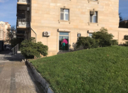 Satılır 1 otaqlı 30 m2 köhnə tikili Şah İsmayıl Xətai m.