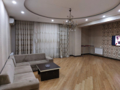 İcarəyə verilir 4 otaqlı 200 m2 yeni tikili Nizami m.