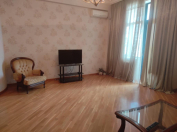 İcarəyə verilir 3 otaqlı 120 m2 yeni tikili Elmlər Akademiyası m.