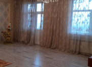 Satılır 4 otaqlı 180 m2 yeni tikili İnşaatçılar m.