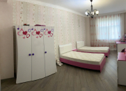 Satılır 3 otaqlı 156 m2 yeni tikili Elmlər Akademiyası m.