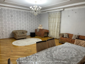 İcarəyə verilir 3 otaqlı 130 m2 yeni tikili Azadlıq prospekti m.