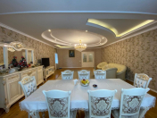 Satılır 4 otaqlı 205 m2 yeni tikili 6-cı parallel