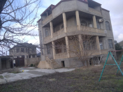 Satılır 8 otaqlı 400 m2 villa Buzovna