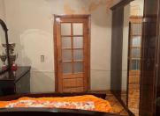 Satılır 3 otaqlı 90 m2 köhnə tikili 8 mkr