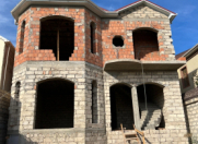 Satılır 7 otaqlı 250 m2 həyət evi Y.Ramana