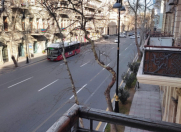 Satılır 1 otaqlı 42 m2 köhnə tikili Sahil m.