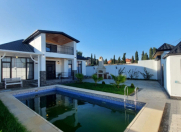 Satılır 4 otaqlı 385 m2 bağ evi Mərdəkan