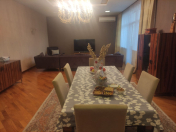 Satılır 3 otaqlı 174 m2 yeni tikili Elmlər Akademiyası m.