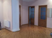 Satılır 4 otaqlı 200 m2 yeni tikili 28 May m.