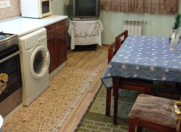 İcarəyə verilir 3 otaqlı 85 m2 köhnə tikili 28 May m.