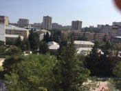 Satılır 4 otaqlı 100 m2 köhnə tikili Azadlıq prospekti m.