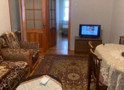 İcarəyə verilir 3 otaqlı 80 m2 köhnə tikili Qara Qarayev m.