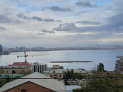 Satılır 3 otaqlı 110 m2 həyət evi Sahil m.