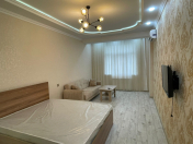 İcarəyə verilir 1 otaqlı 60 m2 yeni tikili Qara Qarayev m.