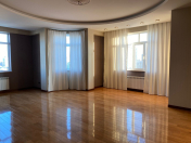 Satılır 4 otaqlı 225 m2 yeni tikili Hyatt Regency