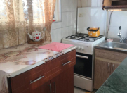 İcarəyə verilir 2 otaqlı 50 m2 köhnə tikili Ukrayna dairəsi