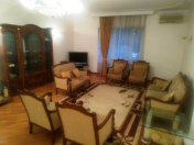 Satılır 5 otaqlı 200 m2 yeni tikili Elmlər Akademiyası m.