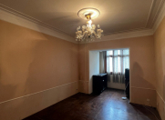 Satılır 2 otaqlı 40 m2 köhnə tikili Bakıxanov