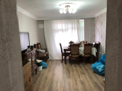 İcarəyə verilir 3 otaqlı 80 m2 köhnə tikili Azadlıq prospekti m.