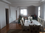 Satılır 8 otaqlı 240 m2 həyət evi Əhmədli