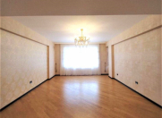 Satılır 4 otaqlı 180 m2 yeni tikili Badamdar