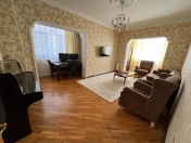 Satılır 3 otaqlı 82 m2 köhnə tikili 8 mkr