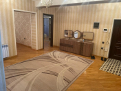 İcarəyə verilir 3 otaqlı 135 m2 yeni tikili İnşaatçılar m.